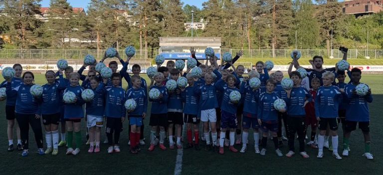 NFK-akademiet har fått nye baller! ⚽ image